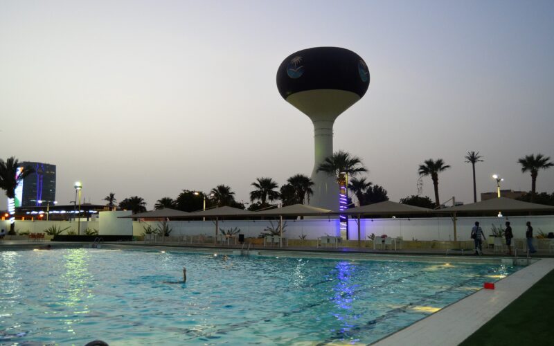 Life in Saudi Arabia in 1980s